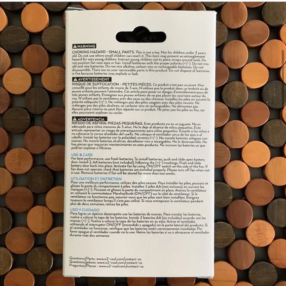 O2Cool Battery Powered Deluxe Necklace Fan in Gray - Picture 4 of 9